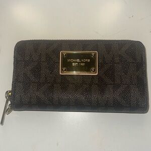 Michael Kors Jet Sept Continental Wallet